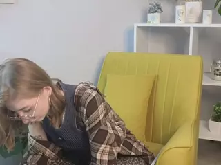 LoraBiers's Live Sex Cam Show