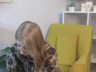 LoraBiers's Live Sex Cam Show