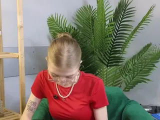 LoraBiers's Live Sex Cam Show