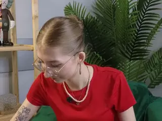 LoraBiers's Live Sex Cam Show