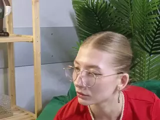 LoraBiers's Live Sex Cam Show