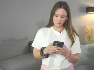 MoiraAllston's Live Sex Cam Show