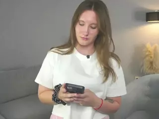 MoiraAllston's Live Sex Cam Show