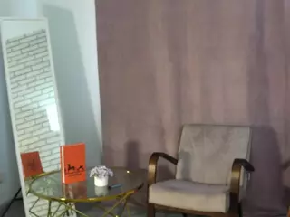 MoiraAllston's Live Sex Cam Show