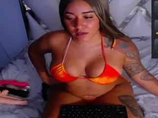 Lannajhonsss1's Live Sex Cam Show