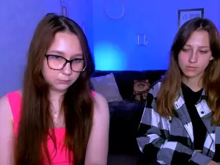 laura-queen's Live Sex Cam Show