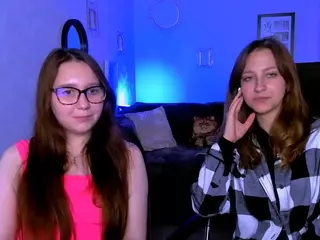 laura-queen's Live Sex Cam Show