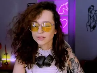 laura-queen's Live Sex Cam Show
