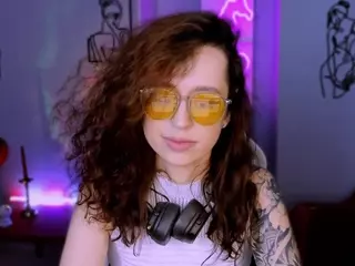 laura-queen's Live Sex Cam Show