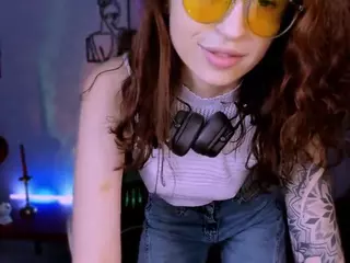 laura-queen's Live Sex Cam Show