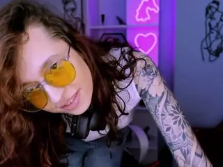 laura-queen's Live Sex Cam Show