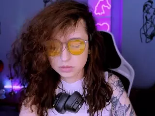 laura-queen's Live Sex Cam Show