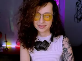 laura-queen's Live Sex Cam Show