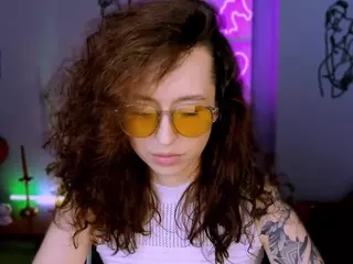laura-queen's Live Sex Cam Show