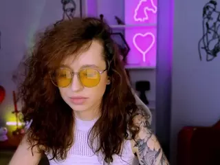 laura-queen's Live Sex Cam Show