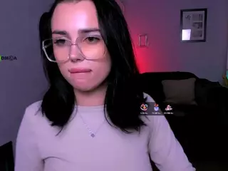 laura-queen's Live Sex Cam Show