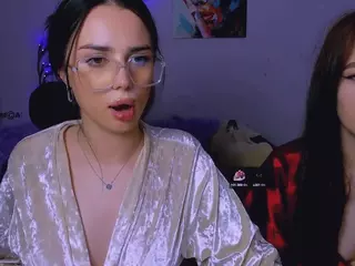 laura-queen's Live Sex Cam Show