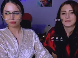 laura-queen's Live Sex Cam Show