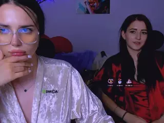 laura-queen's Live Sex Cam Show