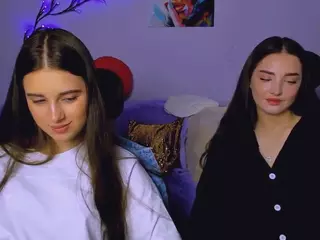 laura-queen's Live Sex Cam Show