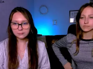 laura-queen's Live Sex Cam Show