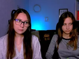 laura-queen's Live Sex Cam Show