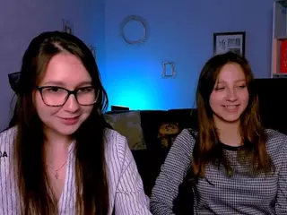 laura-queen's Live Sex Cam Show