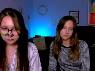 laura-queen's Live Sex Cam Show