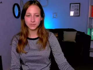 laura-queen's Live Sex Cam Show