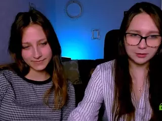 laura-queen's Live Sex Cam Show