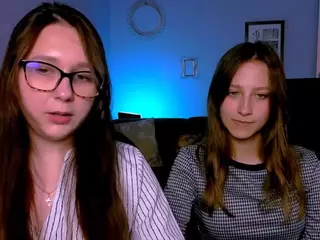 laura-queen's Live Sex Cam Show