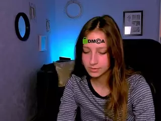 laura-queen's Live Sex Cam Show
