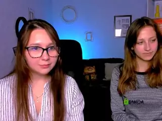 laura-queen's Live Sex Cam Show