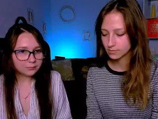 laura-queen's Live Sex Cam Show