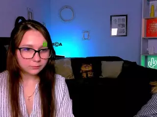 laura-queen's Live Sex Cam Show
