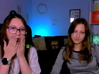 laura-queen's Live Sex Cam Show