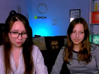 laura-queen's Live Sex Cam Show