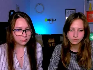 laura-queen's Live Sex Cam Show