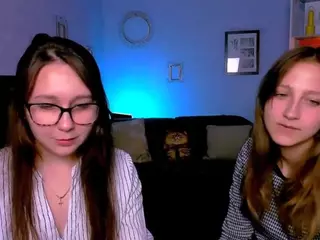 laura-queen's Live Sex Cam Show