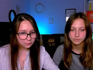 laura-queen's Live Sex Cam Show