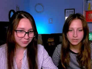 laura-queen's Live Sex Cam Show