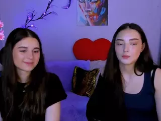 laura-queen's Live Sex Cam Show
