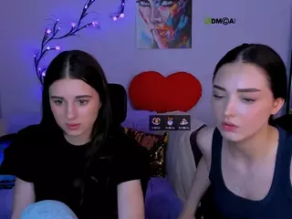 laura-queen's Live Sex Cam Show