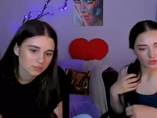 laura-queen's Live Sex Cam Show
