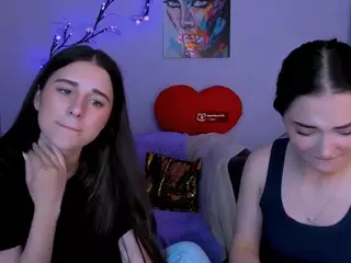 laura-queen's Live Sex Cam Show