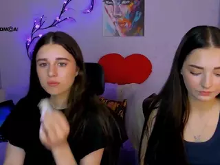 laura-queen's Live Sex Cam Show