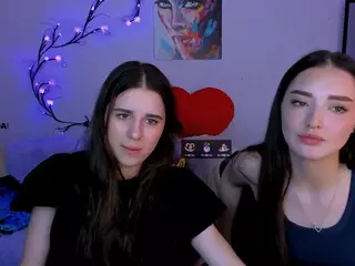 laura-queen's Live Sex Cam Show