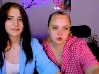 laura-queen's Live Sex Cam Show