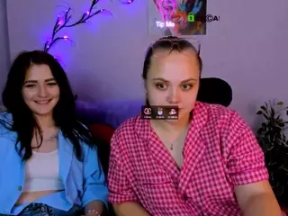 laura-queen's Live Sex Cam Show