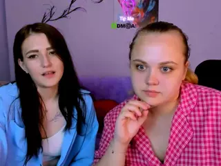 laura-queen's Live Sex Cam Show